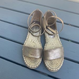 Splendid gold espadrilles size 7-7.5
